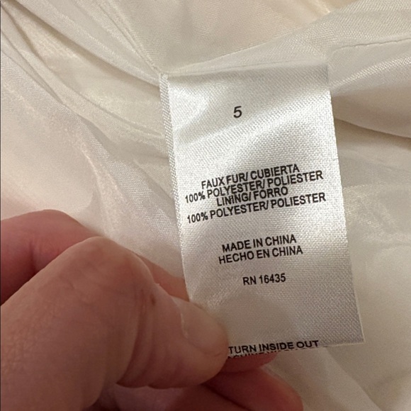 Girls white/cream fur coat - Picture 7 of 7